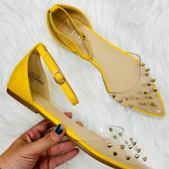 🎉Sale🎉💃Yellow Clear Studded Sandals💃 - Picture 3 of 3